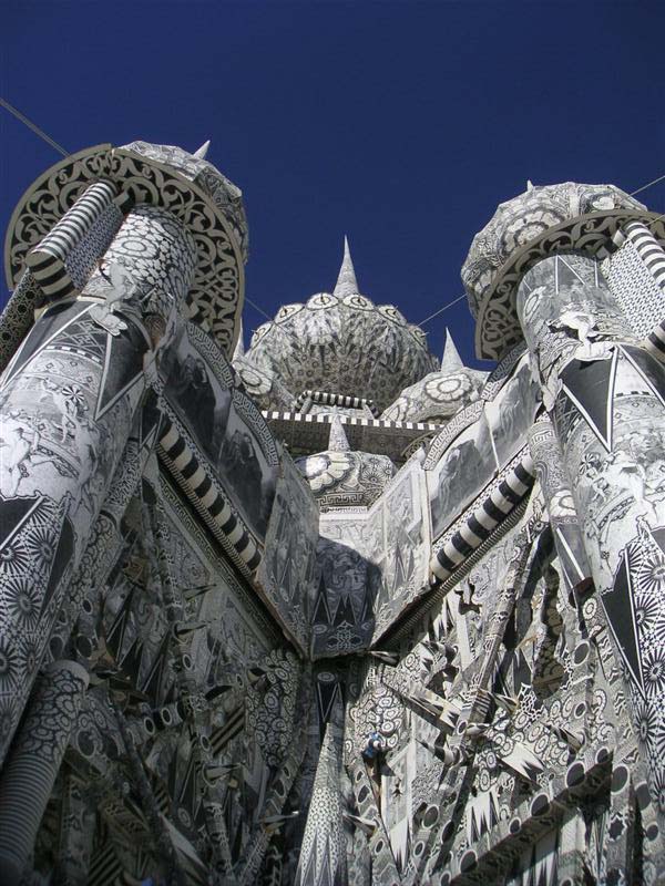 Looking up at the Temple of Honor