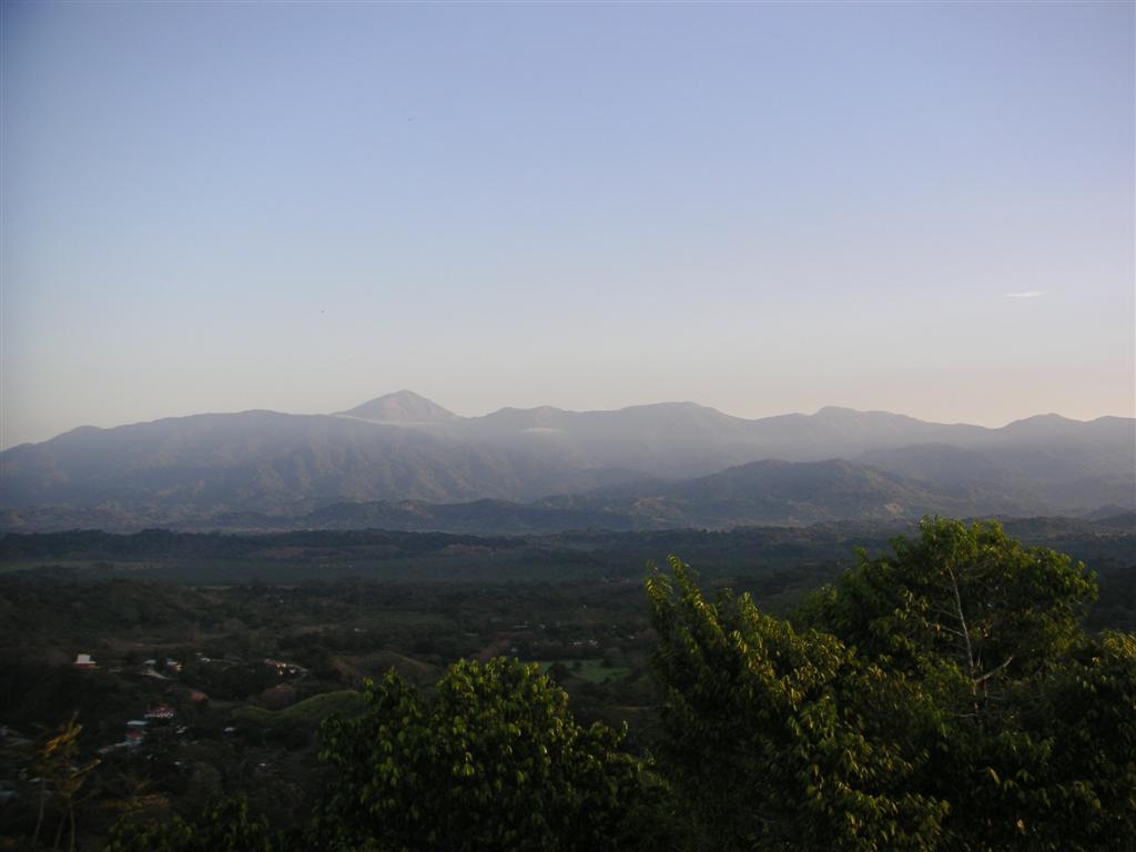 Sun rise over the Quepos valley