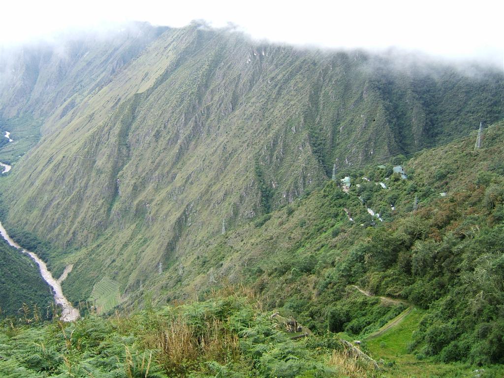 The hostel & camp inbetween Intipata and Wiñawayna