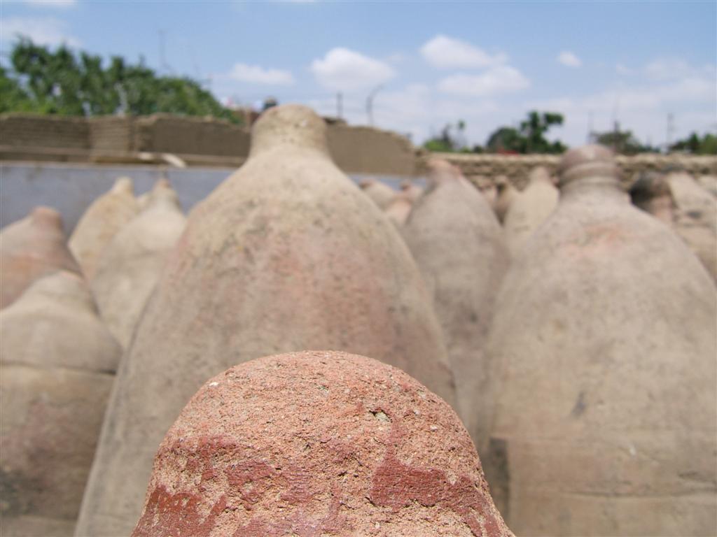 Pisco clay jugs