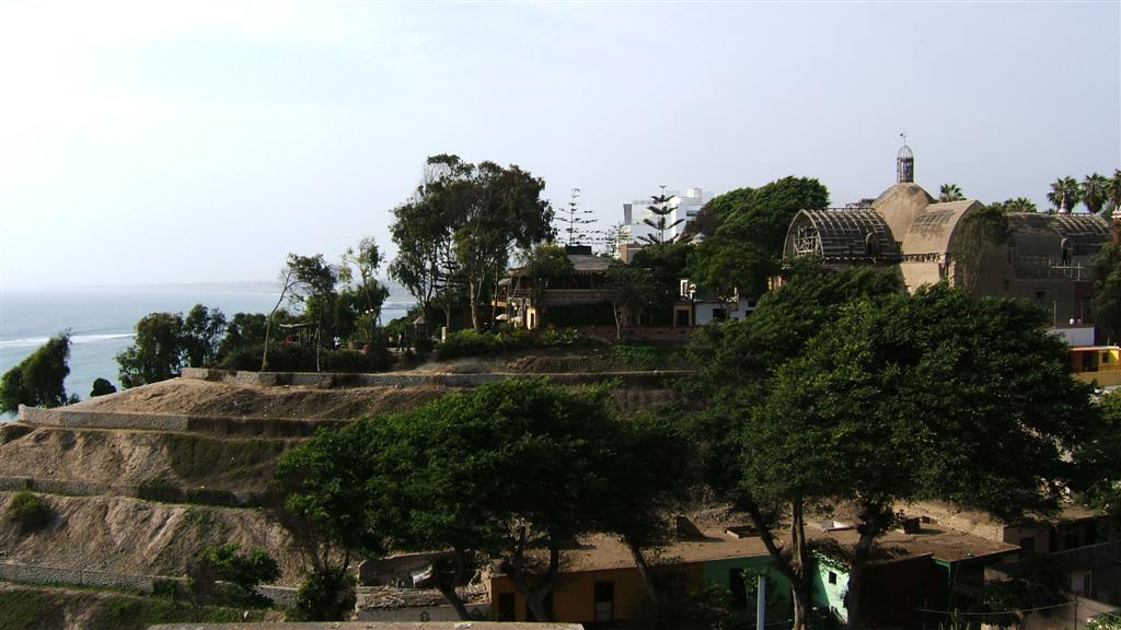 Looking over the shell of a church in Barranco