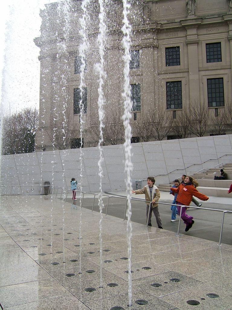 Fountain at Brooklyn Museum