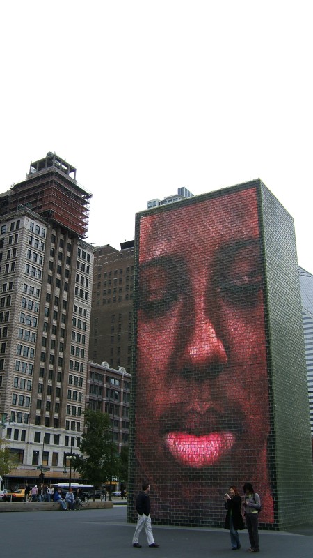 Face screens at Millenium Park