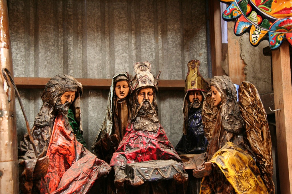 Mache nativity