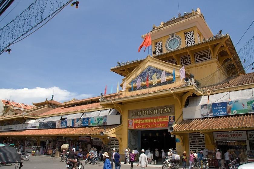 Cho Binh Tay market