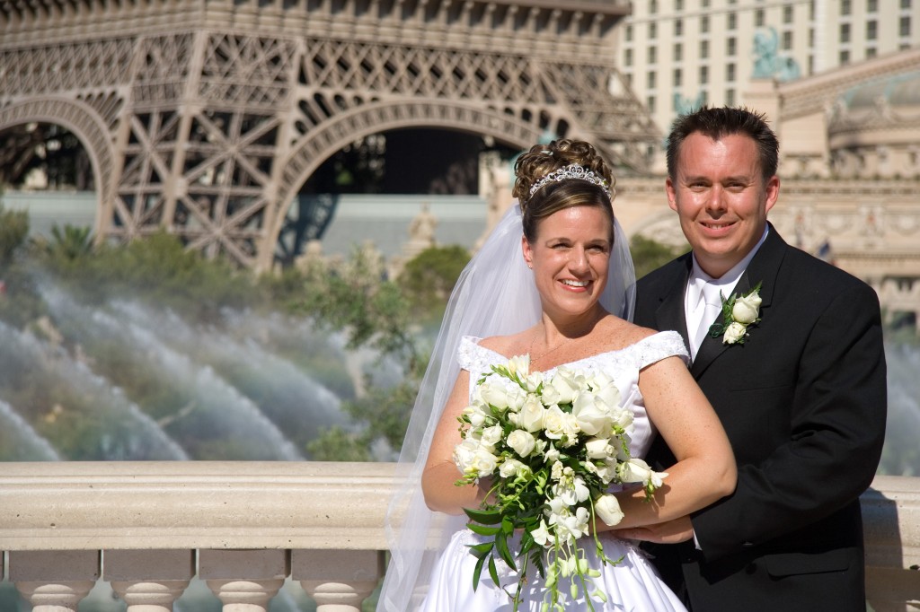 Dan and Dorene in front of Bellagio's fountains