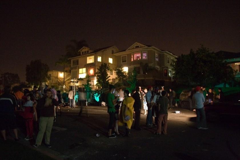 Golden Hill Block Party crowd after the bands