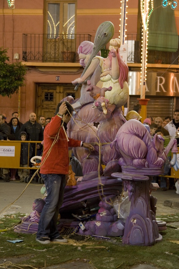 Loading the Stone age falla infantile with fireworks