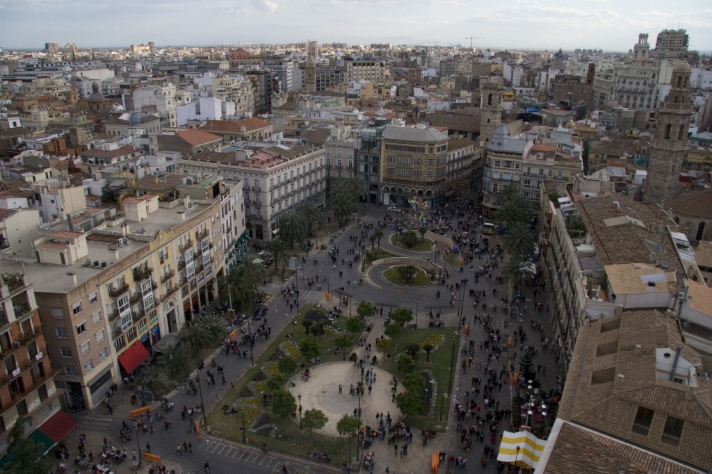 Looking down on Plaza de la Reina from Catedral de Santa María de Valencia