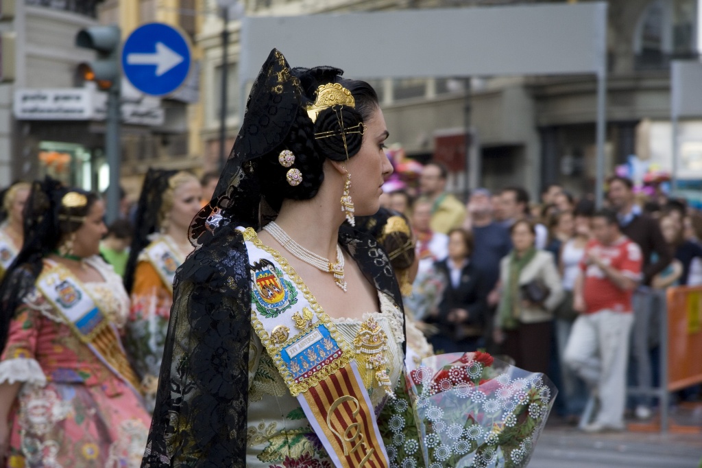 Dressed up to the cheers of guapa