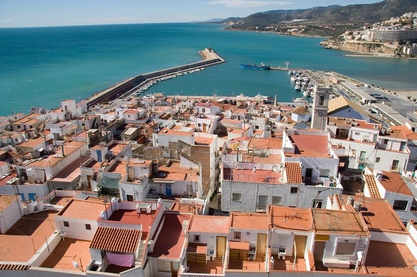 Rooftop living in old Peñíscola