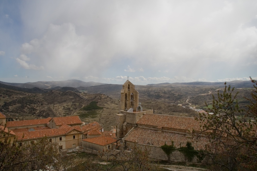 Snow in the valley beyond Iglesia Arciprestal de Santa María la Mayor