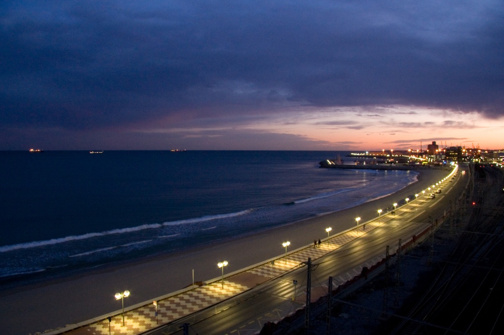 Tarragona's beaches and port