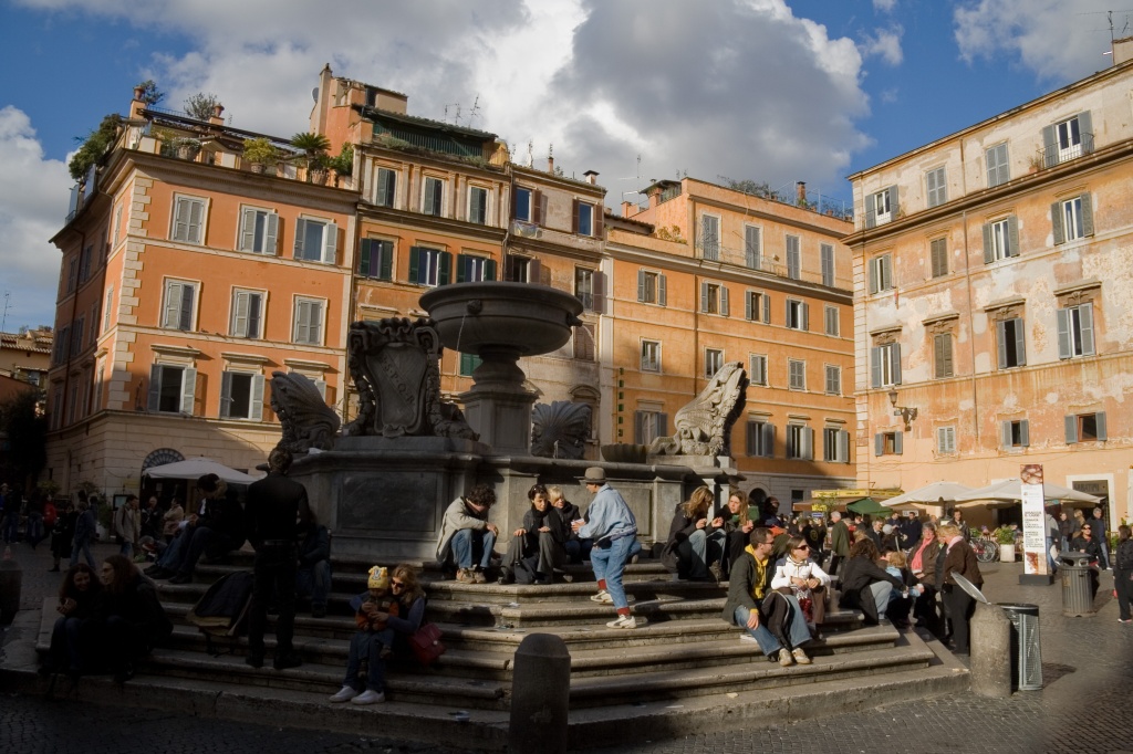 Piazza S. Maria in Trastevere