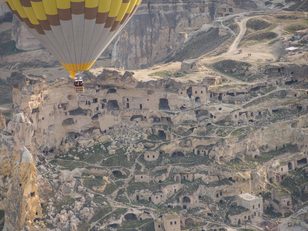 Cappadocia Balloon flight over Çavuşin