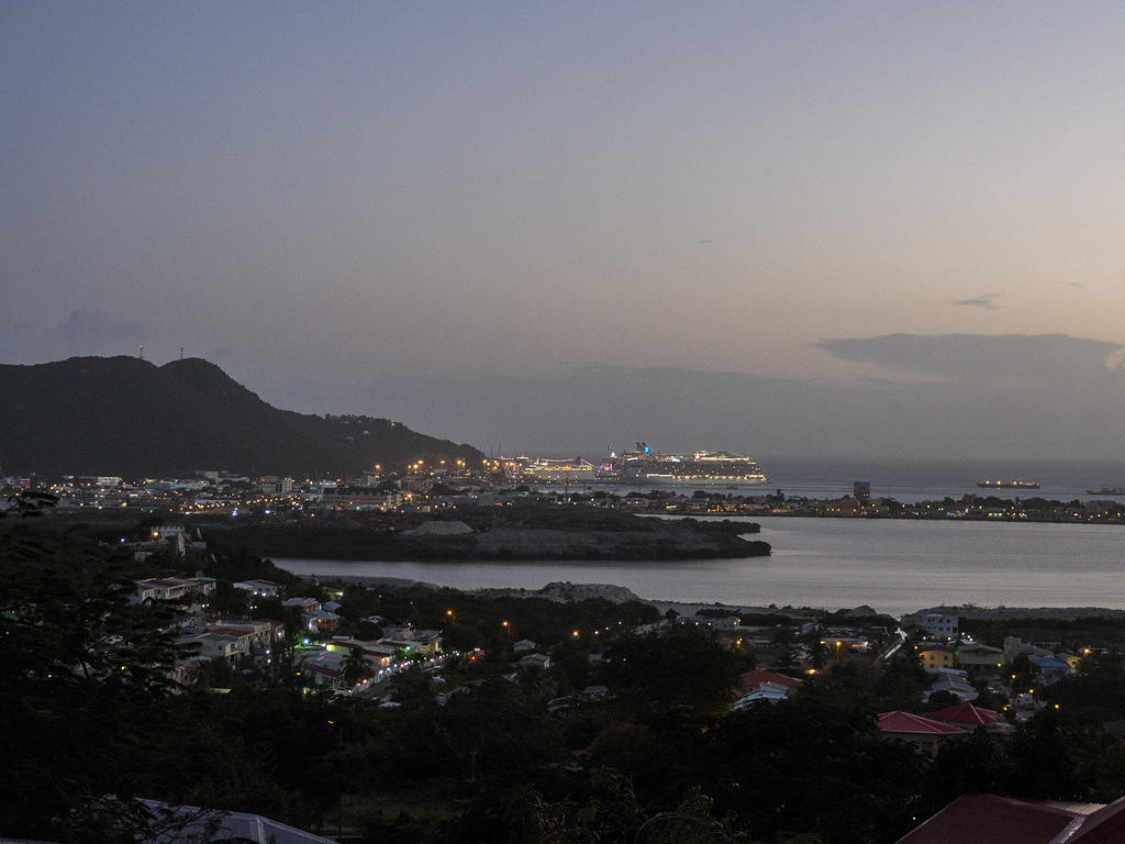 Cruise ships in port at Philipsburg