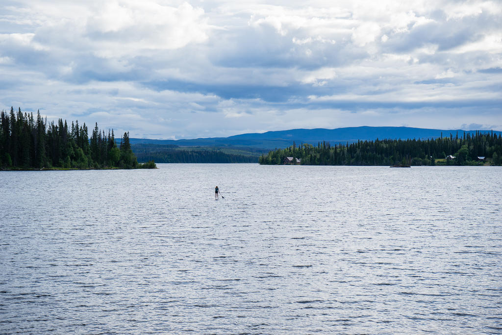 Dannica on the paddleboard