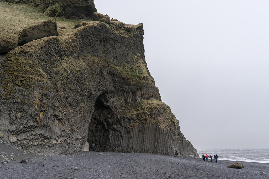 Hálsanefshellir cave