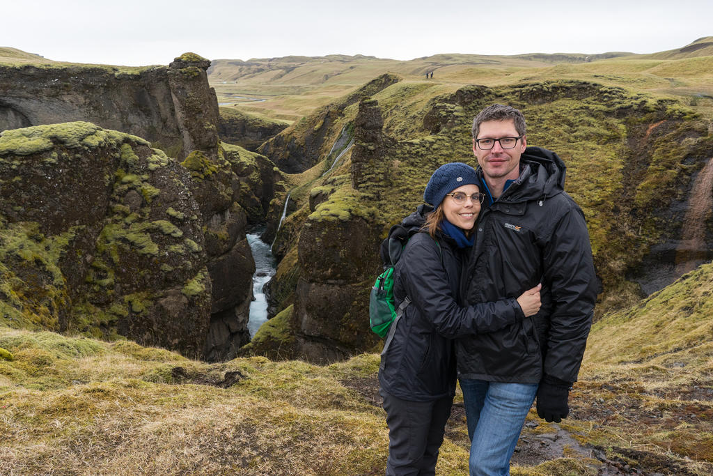 Mélanie & Colan at Fjaðrárgljúfur