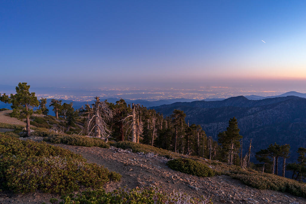 Mount Baden-Powell summit south view