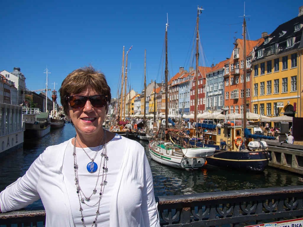 Kim on Nyhavnsbroen