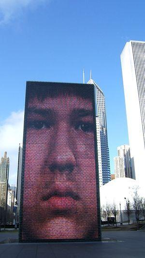 Face screens at millenium park