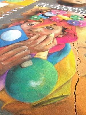 Chalk La Strada - Colorful woman.