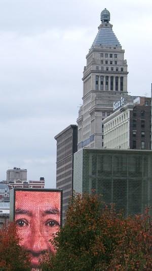 Peekaboo, face screens at Millenium Park