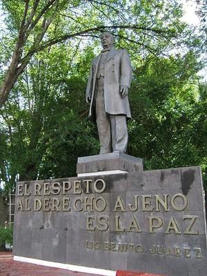 Juarez monument in the park.