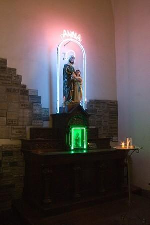 Neon altars