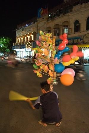 Balloon vendor