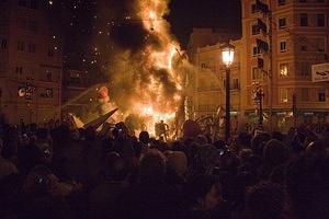 Cuba-Literato AzorÃ­n falla burning