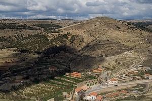 Windmills and the aqueduct of Santa Llúcia