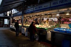 Pete checking out the fresh fish