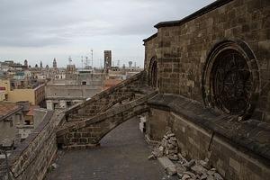 Mini buttresses