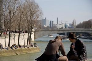 Chess along La Seine