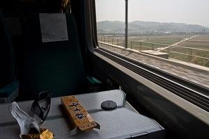 Traveling on the KTX at 300kph