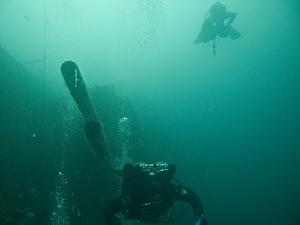 David near the front guns, Heather overhead