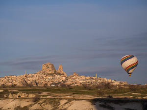 Uçhisar and balloon