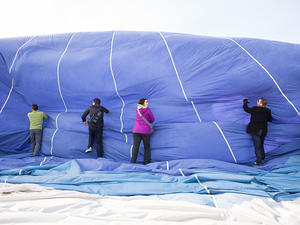 Anna helping with the balloon