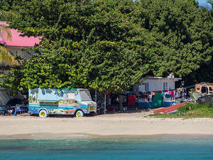 Painted van, Saint Martin